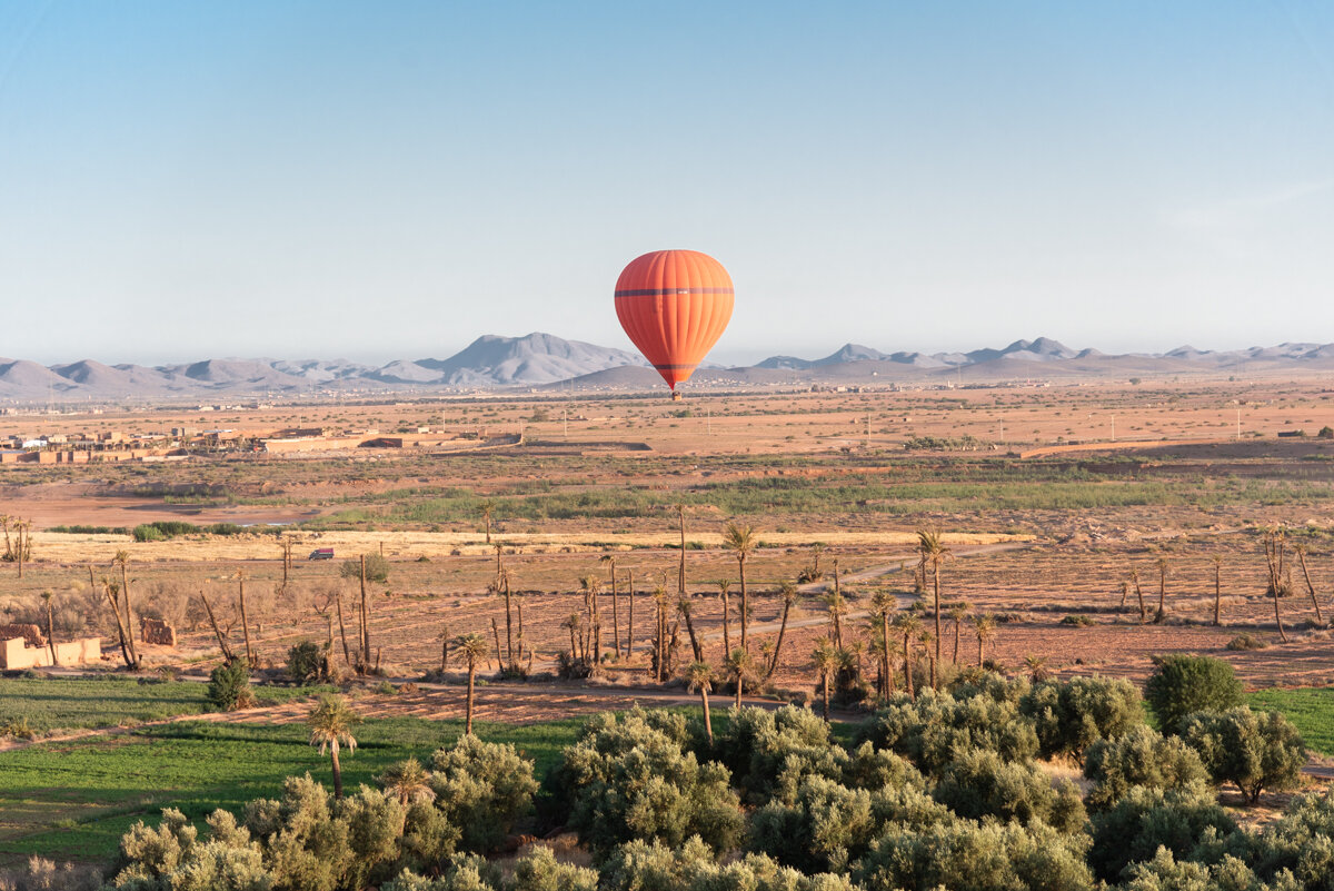 Peu avant l'atterrissage d'une montgolfière à Marrakech